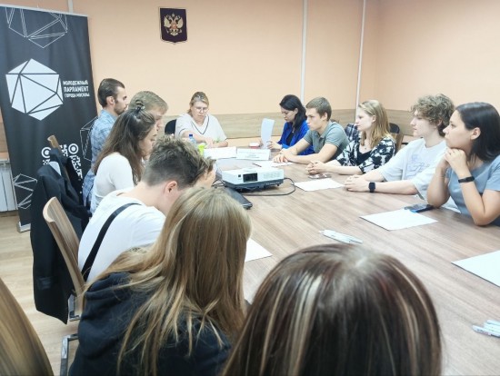 В управе Конькова обсудили результаты работы Молодежной палаты за второй квартал
