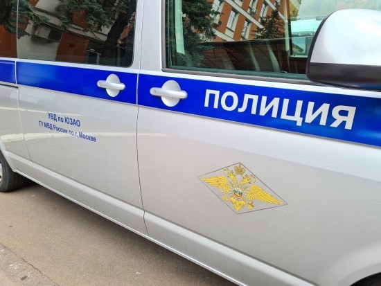 Полицейские из Котловки задержали подозреваемую в краже у 91-летней пенсионерки