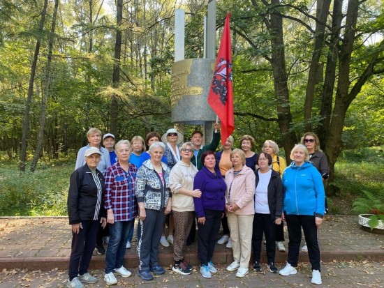 В Теплом Стане в зоне отдыха «Тропарево» прошла мемориально-патронатная акция