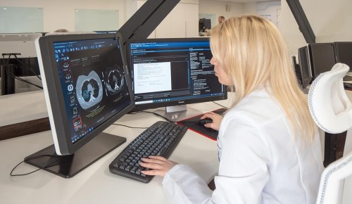 Собянин: ИИ становится базовой технологией диагностики и лечения в Москве