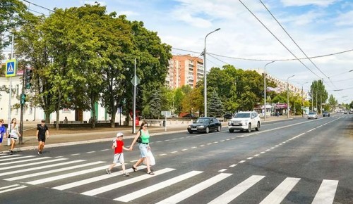 Московские дорожники благоустроили две крупные магистрали в Донецке и Луганске