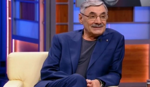 «В «Эльдаре» чувствую себя как дома». Панкратов-Чёрный признался, о чём рассказывает гостям творческих вечеров