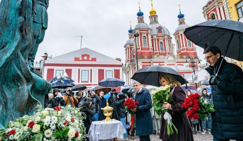 Памятник Сергею и Елизавете Романовым открылся в Москве — Собянин 