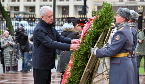 Собянин поздравил москвичей с 83-й годовщиной военного парада на Красной площади