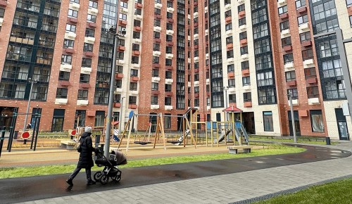 Около 900 жителей ЮЗАО завершили оформление документов на квартиры по программе реновации