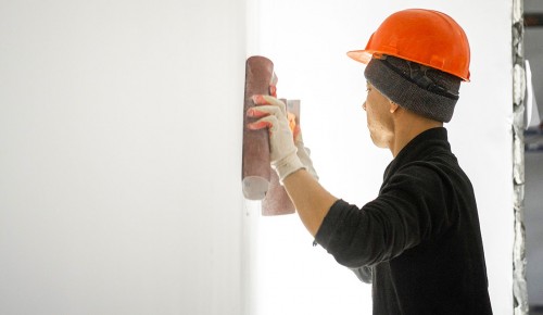 В Теплом Стане остановили незаконную реконструкцию здания