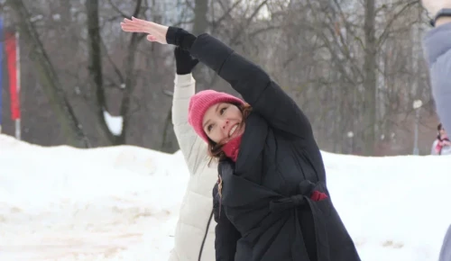 Тренировки по фитнесу проведут в двух парках ЮЗАО в рамках проекта «Мой спортивный район»