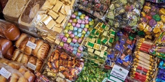 Фермеры московских ярмарок отправляют мандарины и конфеты бойцам СВО