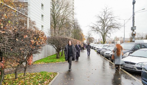 Специалисты комплекса городского хозяйства благоустроили ул. Миклухо-Маклая