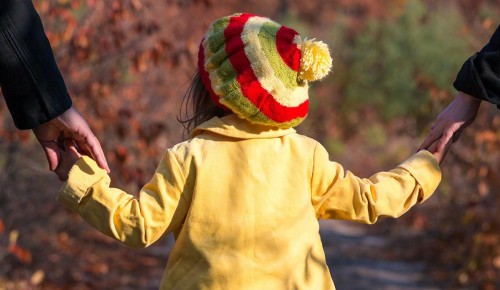 В Москве работает 25 школ приемных родителей — Сергей Собянин