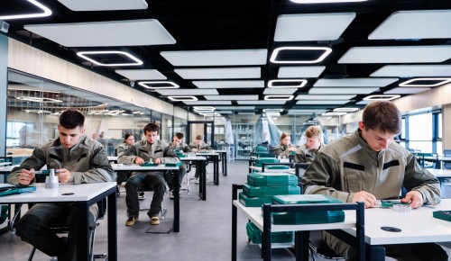 Выпускники московских колледжей получат возможность поступить в вузы без ЕГЭ