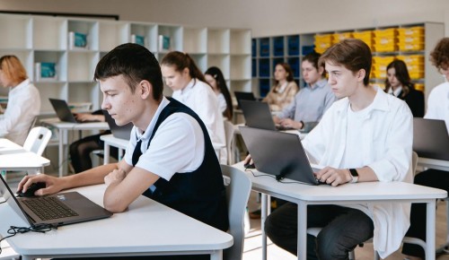 Ученики образовательного комплекса «Воробьевы горы» завоевали медали на международном турнире по информатике