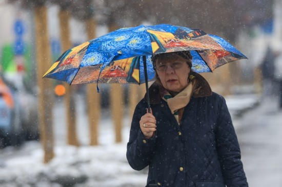 Порывистый ветер, ливень и гроза: москвичей предупредили о похолодании