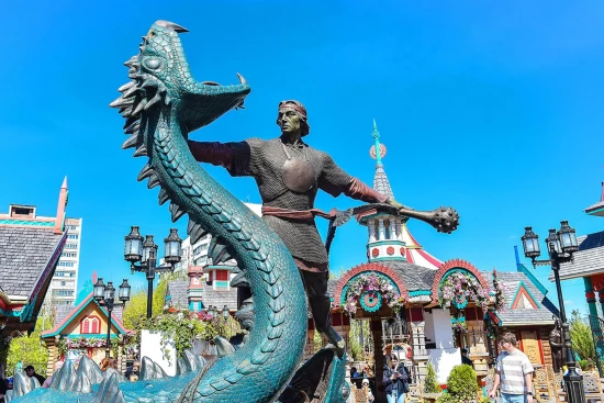 В рамках фестиваля «Пасхальный дар» на площадке в Теплом Стане проходят состязания по выявлению самого сильного жителя района
