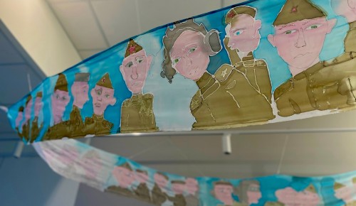 Выставка, посвященная 80-летию Победы, открылась в культурном центре Северного Бутова