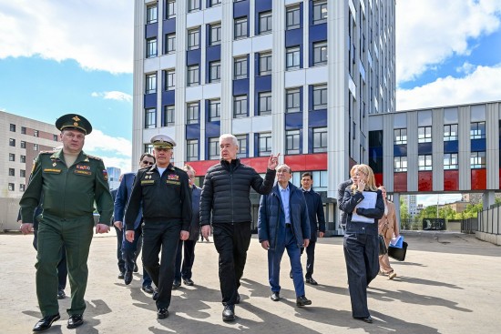 Мэр Москвы осмотрел строящееся здание военкомата на улице Яблочкова