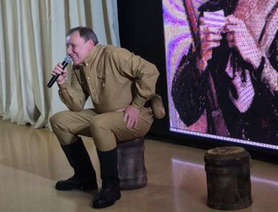 Театральная студия «Гуща» из Южного Бутова представила спектакль ко Дню Победы