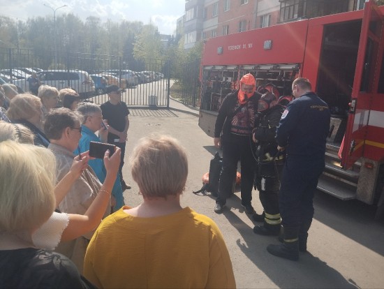 Огнеборцы рассказали жителям, что такое пожар на самом деле