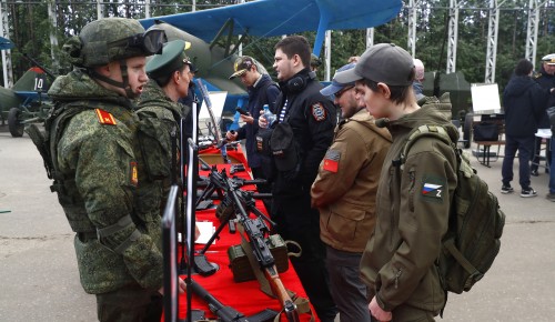 В Москве стартовала акция «Есть такая профессия – Родину защищать!»