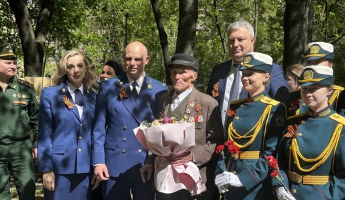 Гагаринская межрайонная прокуратура поздравила ветеранов Великой Отечественной войны