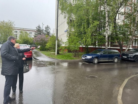 Глава управы Ломоносовского района провел обход территории