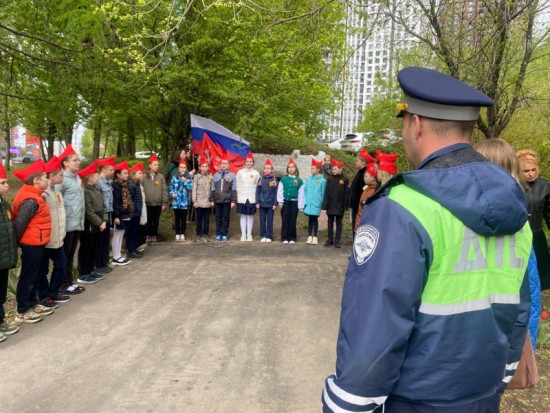 Госавтоинспекторы юго-запада столицы провели акцию «Дорогами Великой Победы»