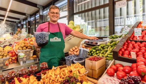 Собянин: Более 40 регионов поставляют свежие продукты на ярмарки Москвы