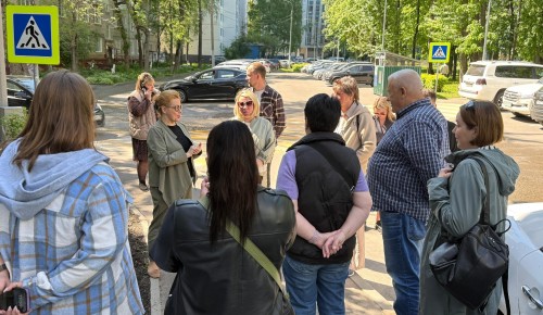 Глава управы Зюзина Вера Горлова провела обход территории