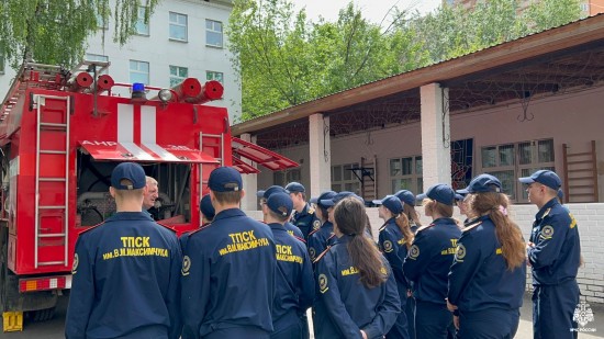 Занятие в колледже Максимчука: практическая подготовка для будущих диспетчеров пожарной связи