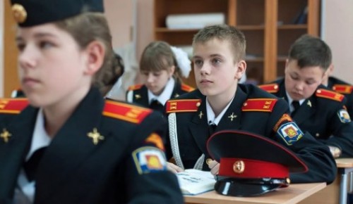 Кадеты школы №1101 приняли участие в торжественном параде на Поклонной горе