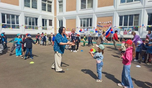 Дошкольники школы №117 отметили День России