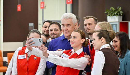 Сергей Собянин открыл новый офис «Мои документы» в районе Аэропорт