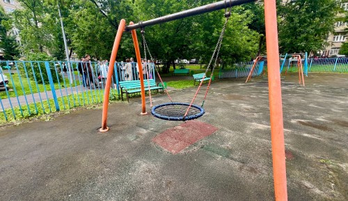 Глава управы Академического района обсудил с жителями вопросы благоустройства