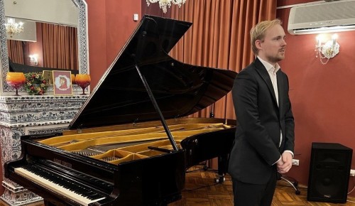 Концерт «Вечерние гармонии» организовали в библиотеке имени Данте Алигьери