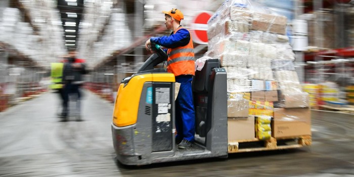 Предприниматель передал бойцам СВО гуманитарные посылки