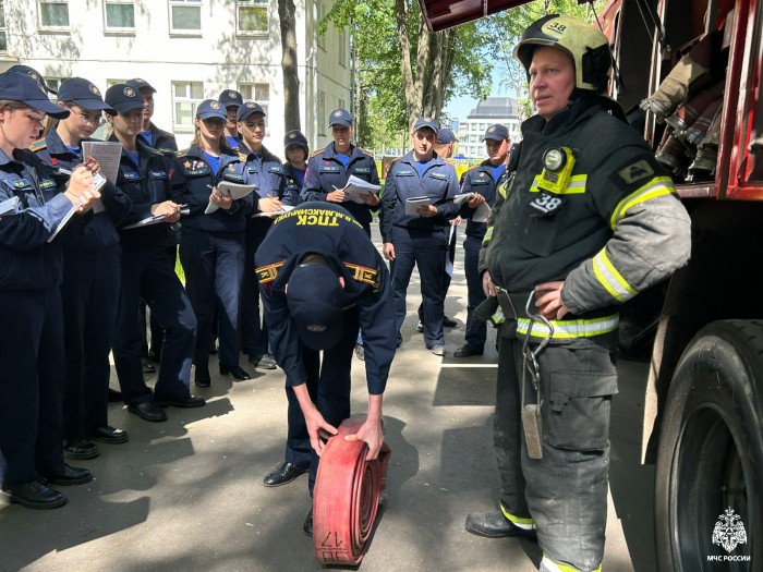 Практическое занятие с пожарными состоялось в колледже Максимчука