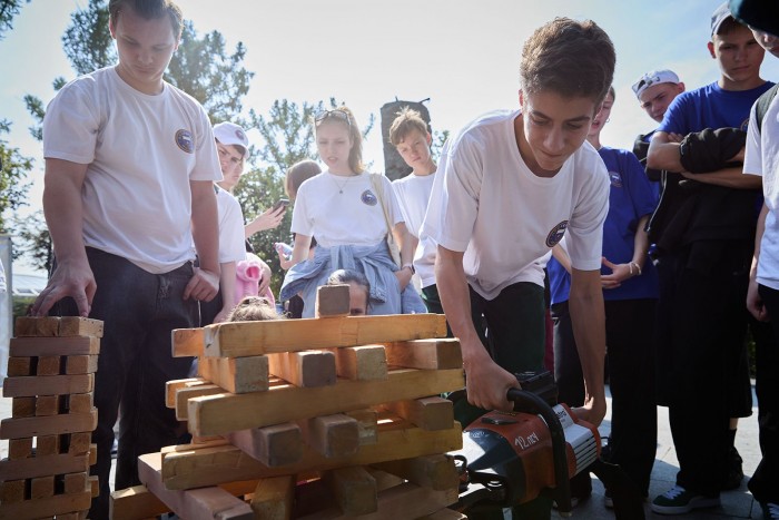 Не покидая город: московских школьников летом ждут активности и образовательные проекты