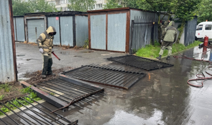 С улицы Академика Глушко убрали два некапитальных объекта