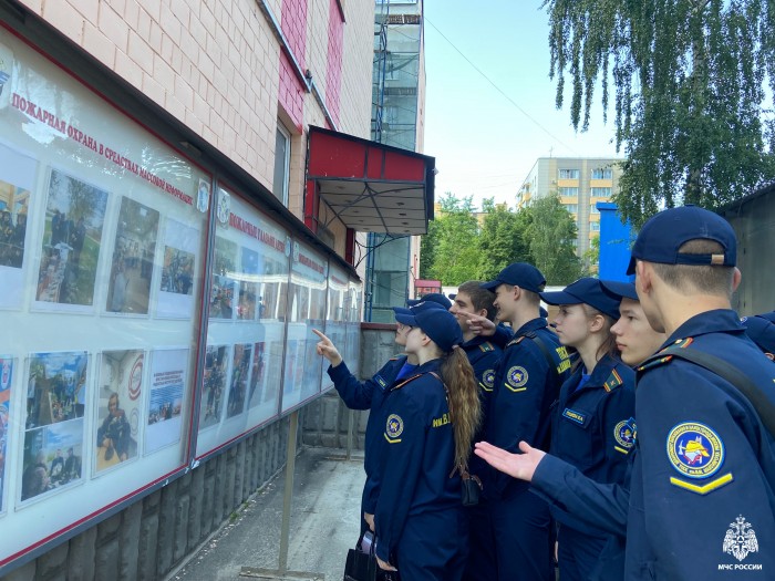 Курсанты технического пожарно-спасательного колледжа побывали на занятиях в Управлении по ЮЗАО ГУ МЧС России по городу Москве