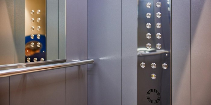 ЮЗАО лидирует по обновлению лифтового парка в Москве