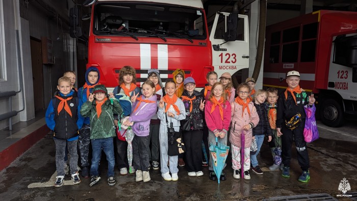 Увлекательная экскурсия для школьников прошла в 123 ПСЧ