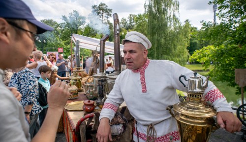 Дворянская дача в парке: фестиваль прошел на территории ВДНХ