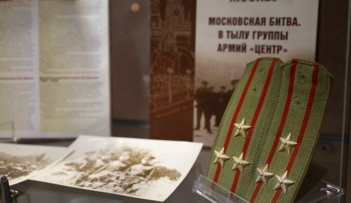 В библиотеке №184 открылась выставка, посвященная Великой Отечественной войне