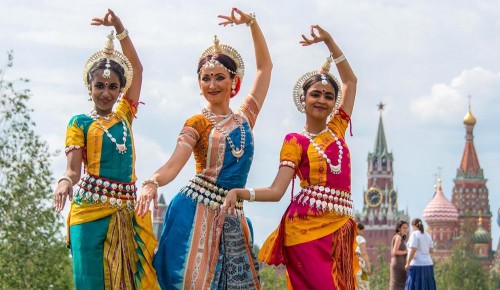 Уроки хинди и мастер-классы по кучипуди: в Москве анонсировали фестиваль индийской культуры