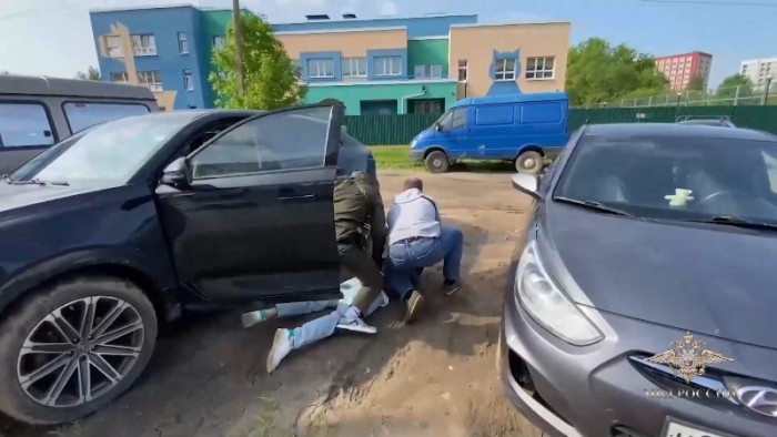 Столичные полицейские задержали подозреваемых в пособничестве телефонным мошенникам