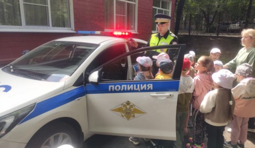 На юго-западе Москвы госавтоинспекторы провели профилактическое мероприятие