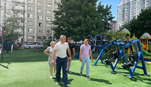 На территории спортивного кластера на ул. Новаторов уберут сухостой