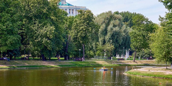 В Екатерининском парке дополнительно высадят деревья — Мэр Москвы