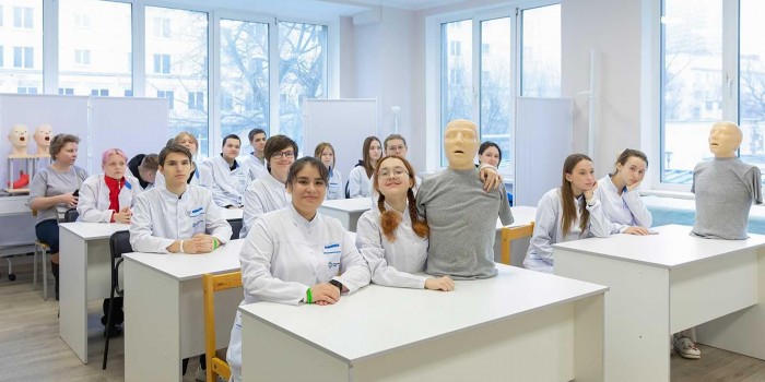 Собянин: 34 вуза стали партнерами программы предпрофессиональных каникул