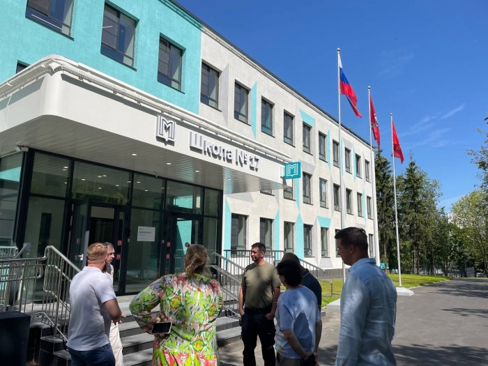 Глава управы осмотрела ход капитального ремонта школы №17